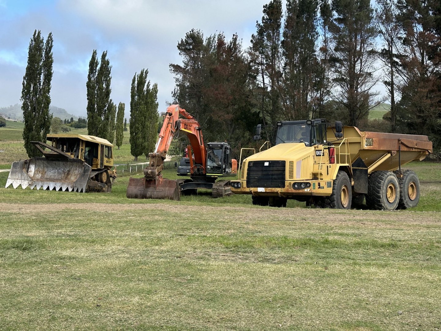 Oxley Civil dozer, excavator and dump truck