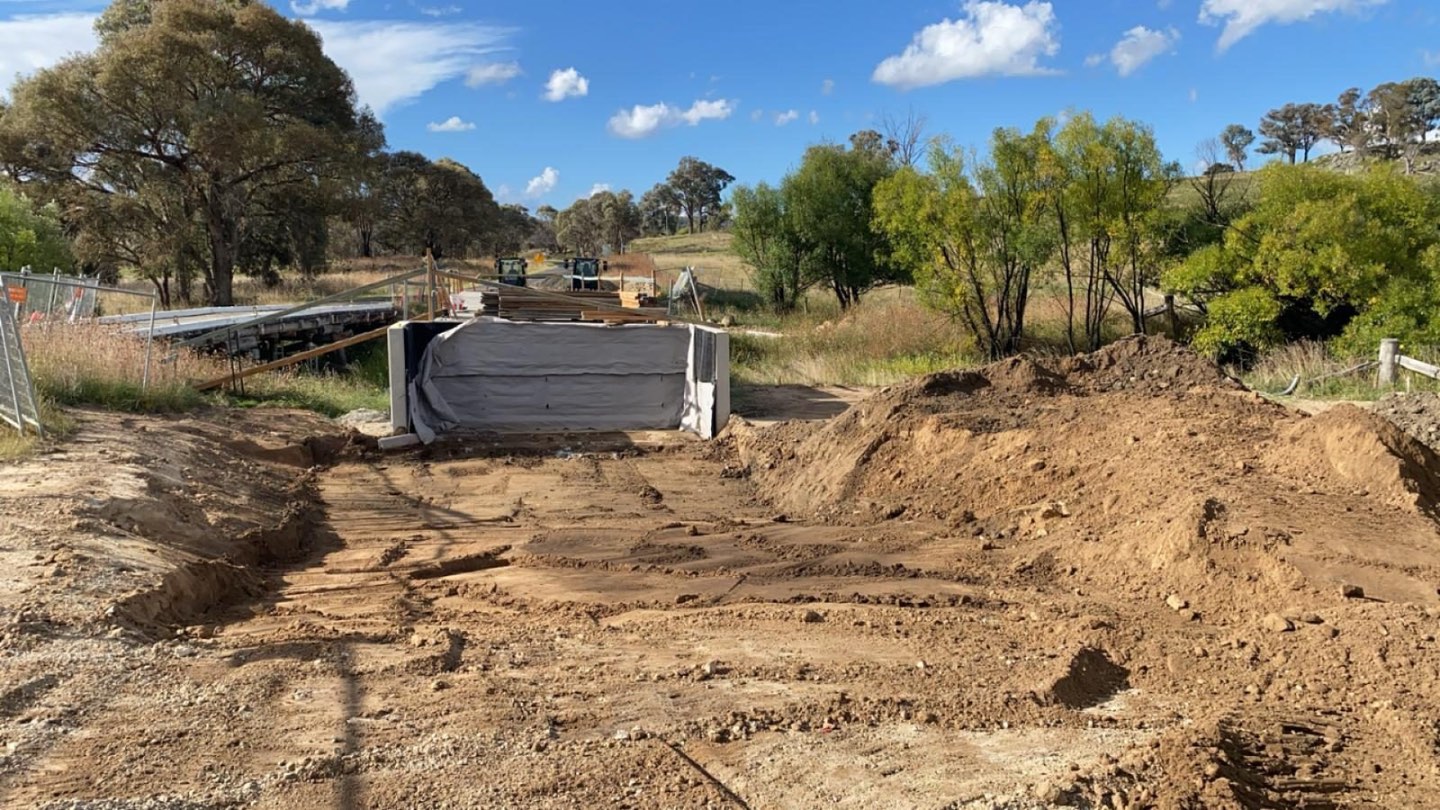 Abutment backfill earthworks